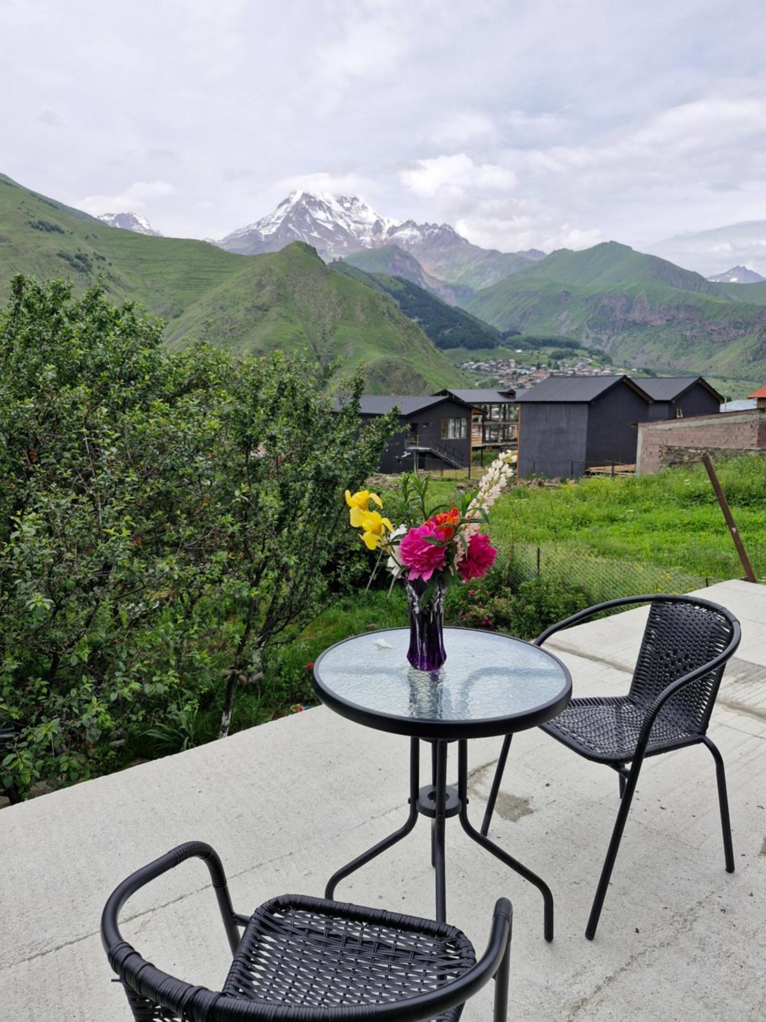 Maiko Guest House Kazbegi Exterior foto