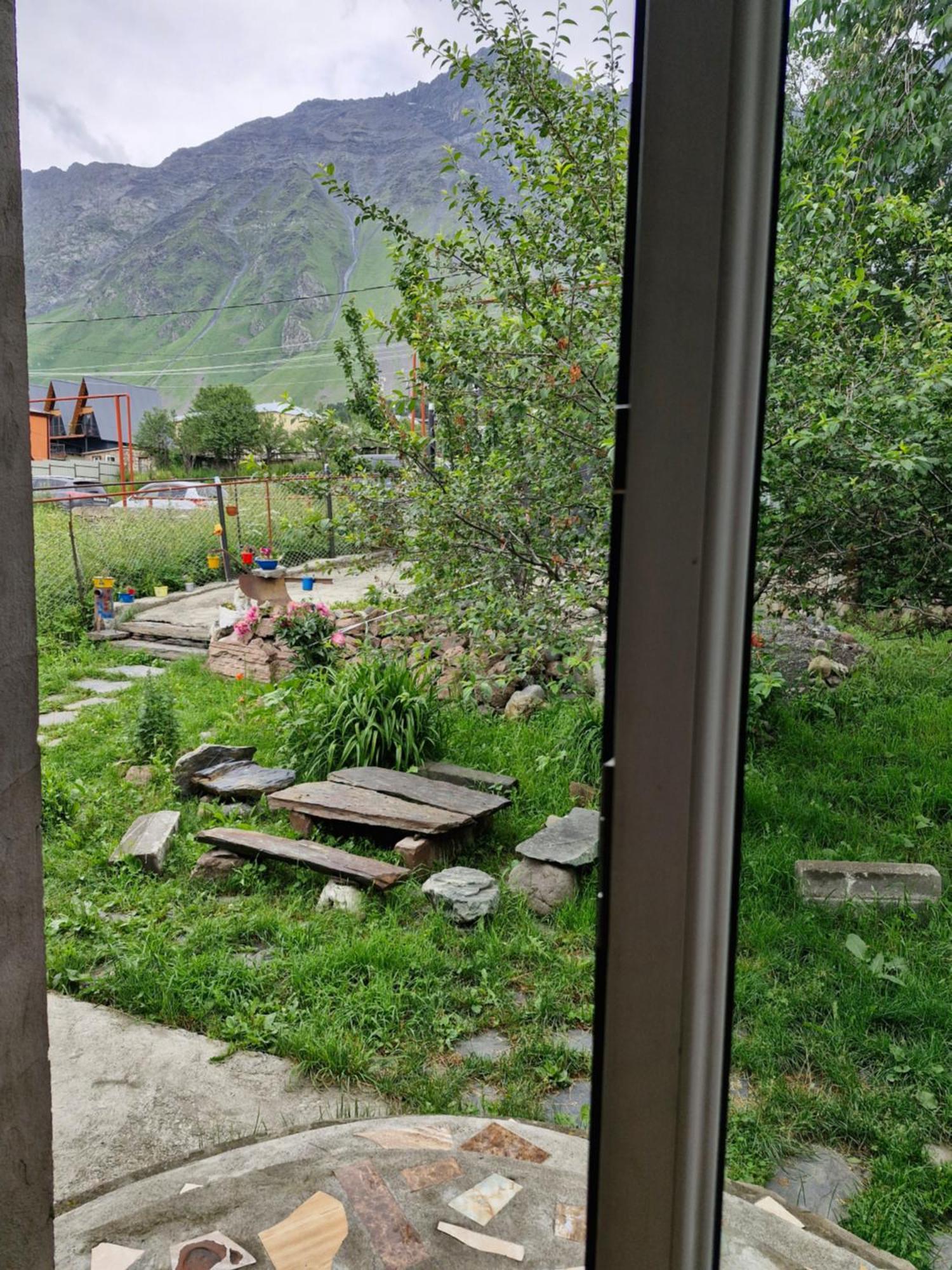 Maiko Guest House Kazbegi Exterior foto