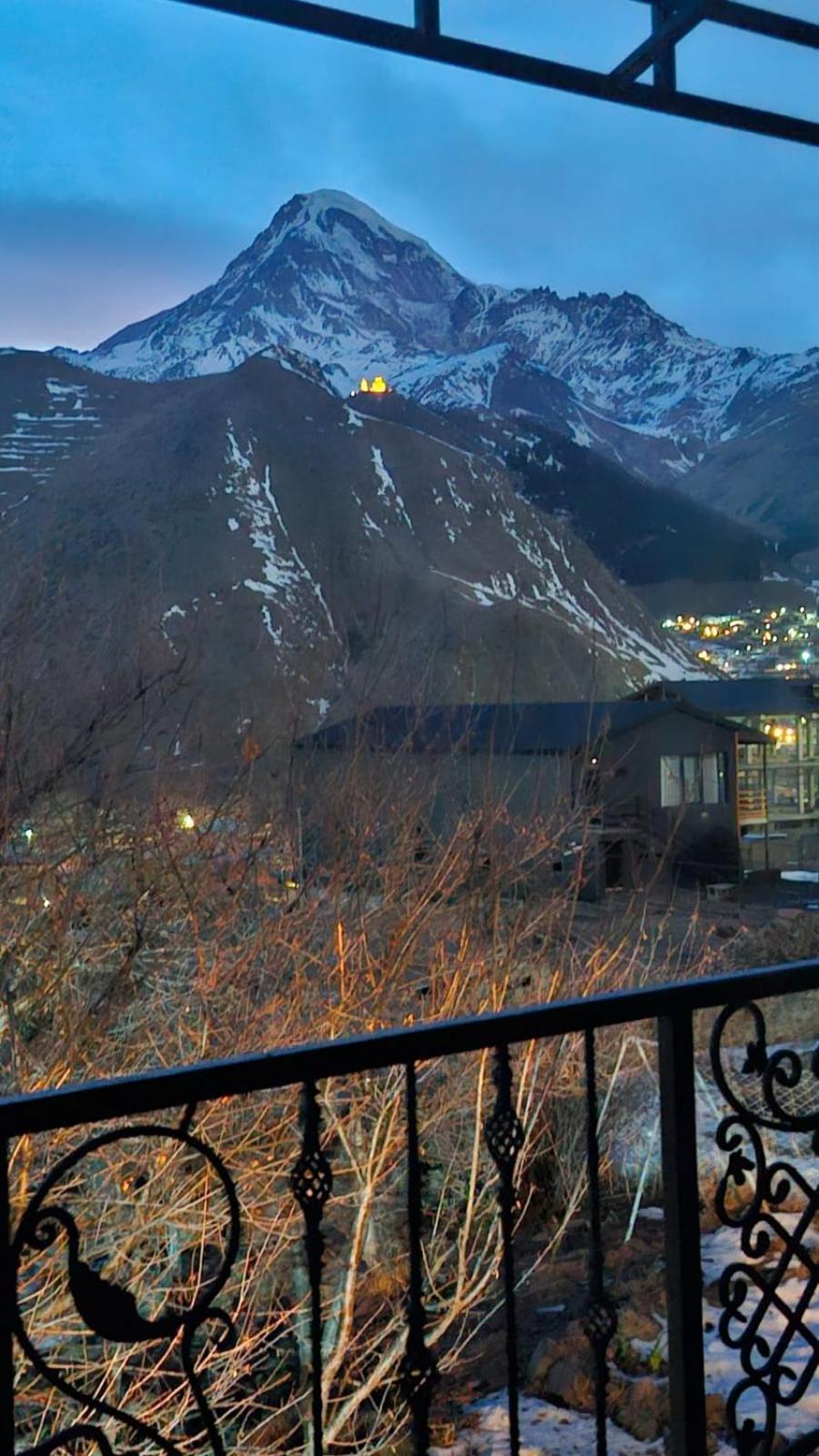 Maiko Guest House Kazbegi Exterior foto